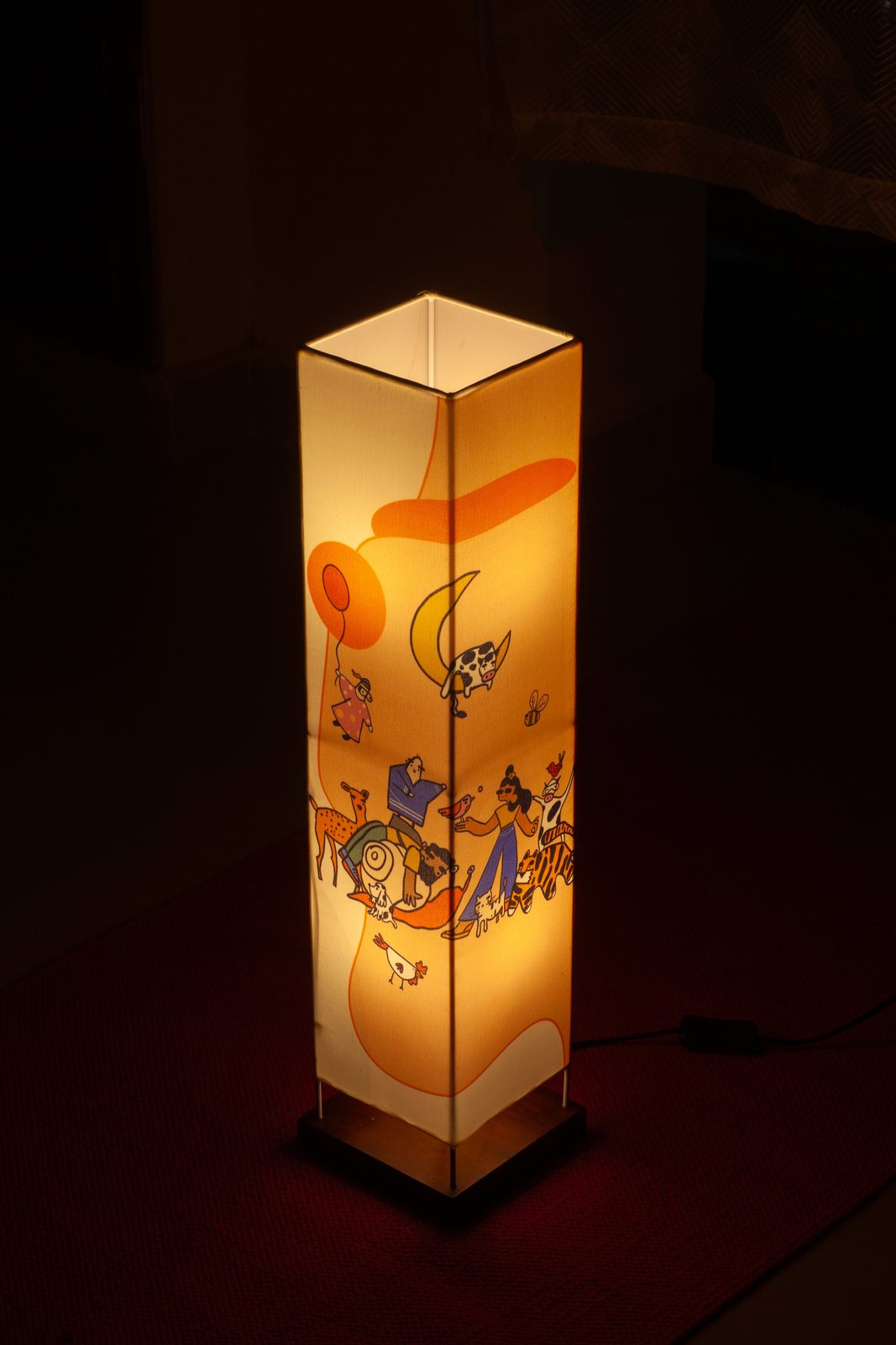 Custom illustrated lighting